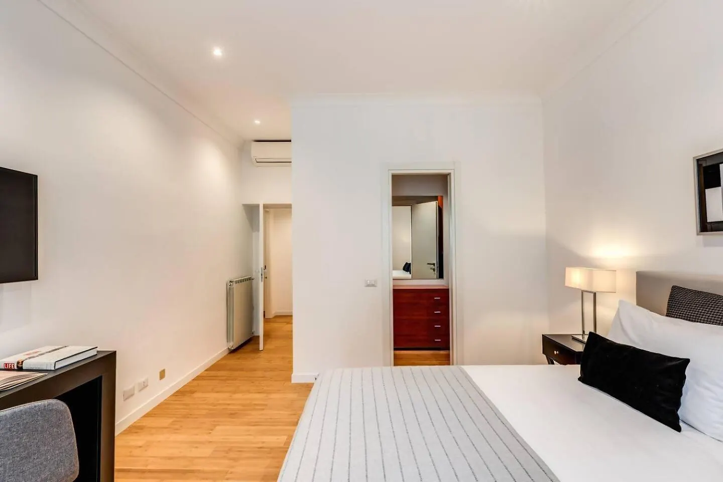 Apartment Charming Flat By The Vatican Rome Italy